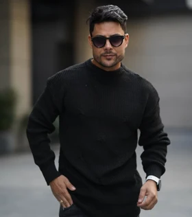 بافت زاپ‌دار مشکی یقه گرد فری سایز