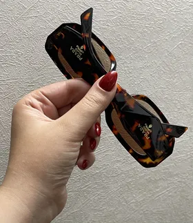 عینک پرادا (Prada) فریم مستطیلی