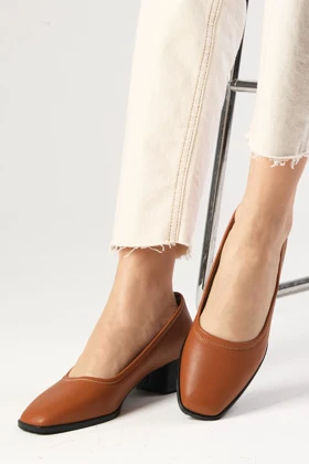 کفش پاشنه‌بلند کلاسیک زنانه میوگوستو mio-gusto