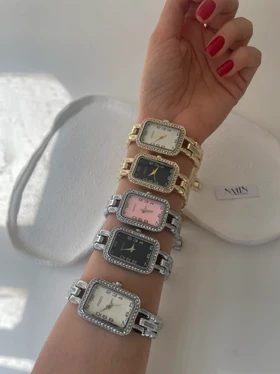 ساعت گوچی نگین‌دار