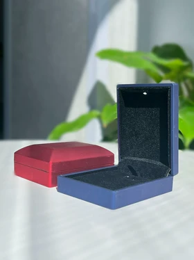 جعبه گردنبند چراغدار