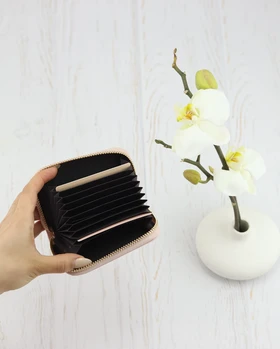 جاکارتی بابونه چرم‌مصنوعی