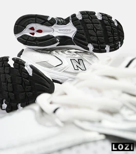 کفش مردانه و زنانه سفید نقره ای نیوبالانس 530 مدل 3143