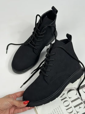 نیم بوت دستکدار برلین 1865