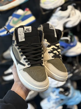 کتانی جردن ساق‌دار کرم قهوه ای