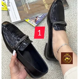 کالج زنانه چرم و ورنی A52 در 3 طرح