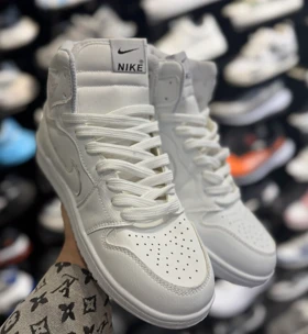 کتانی ساق‌دار جردن وان سفید