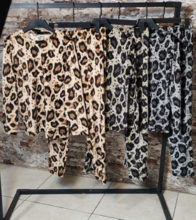 ست مخمل وارداتی مدل شاپرک کد 40181