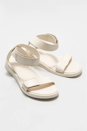 صندل زنانه اله elle