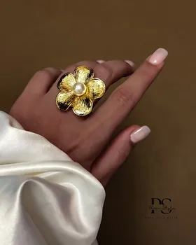 انگشتر گل ورشو