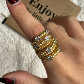 انگشتر پهن مربع دار جواهری