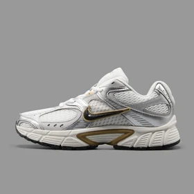 نایکی V5 رانر نقره ای بژ Nike V5 RNR Parachute Beige Metallic Pewter