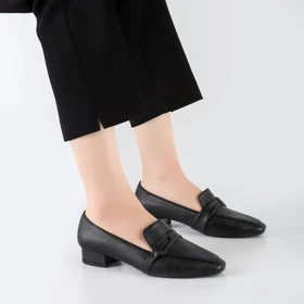 کفش کالج طبی زنانه و دخترانه رنگ مشکی کد M705