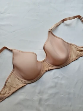 سوتین ابر خیلی نازک فنردار طرح تریومف آلمان کد: 122084