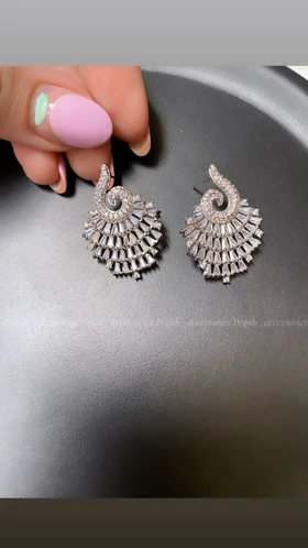 گوشواره جواهری