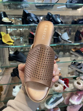 صندل مجلسی زنانه رایکا مدل rose-gold