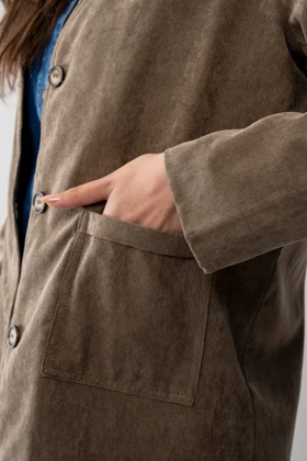 کت مخمل کبریتی برش‌دار زنانه