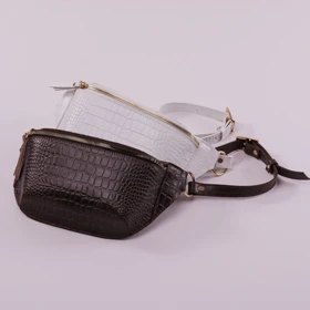 کیف دوشی چرم زنانه مدل d083