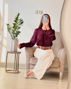 شومیز یقه‌کراواتی