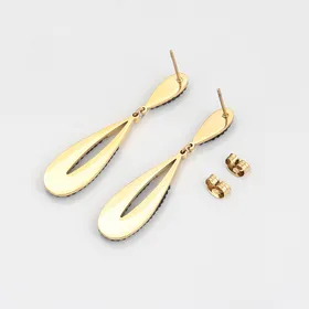 گوشواره اشکی با نگین سیاه