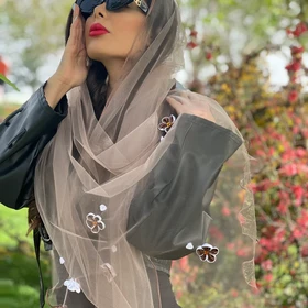 شال توری گل نسکافه ای