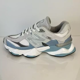 کفش روزمره مردانه نیوبالانس مدل 9060 با رویه چرم طوسی سفید