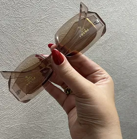 عینک پرادا (Prada) فریم مستطیلی