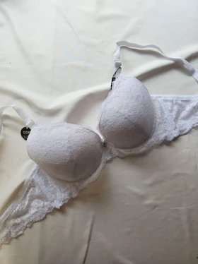 سوتین تک اسفنجی تمام دانتل RUMU کد: 3921