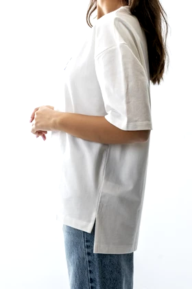 تیشرت ریلکس فیت پشت بلند چاپی زنانه