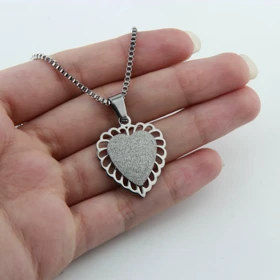 گردنبند دخترانه طرح قلبی