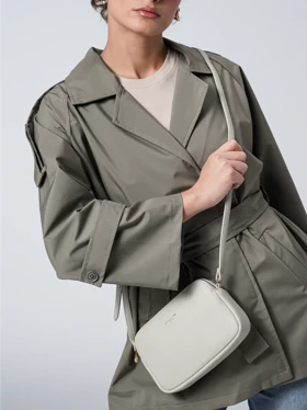 کیف دوشی زنانه دیوید جونز مدل CM7335