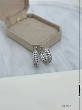 گوشواره حلقه‌ای نگین لوزی