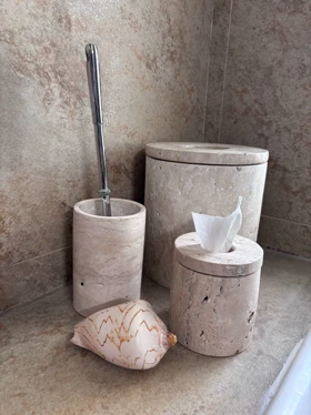 ست سرویس بهداشتی سنگ تراورتن کرم