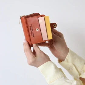 کیف پول و جاکارتی گریس