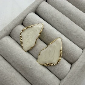 گوشواره مثلثی سفید