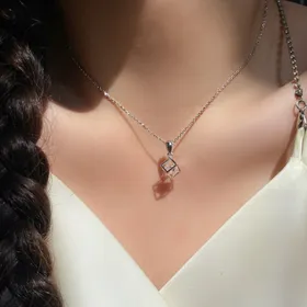 گردنبند مکعب الماس