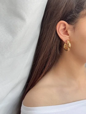 گوشواره حلقه‌ای طرح ورساچه