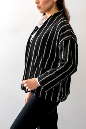 کت جیب‌دار یقه ایستاده زنانه