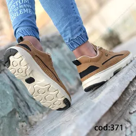 کفش دیزل کرم