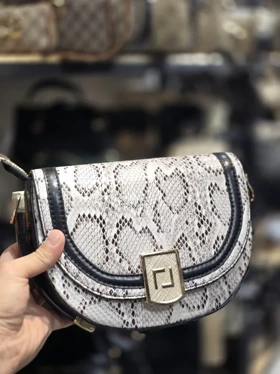 کیف دخترانه اکلا FENDI