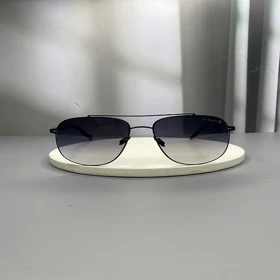 عینک آفتابی آیس‌برلین با فریم تیتانیوم و لنز پلی‌کربنات نشکن UV400 ic! berlin