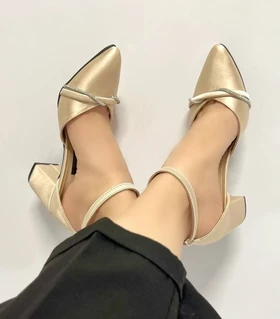 کفش خط‌دار ساتن ترک
