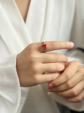 انگشتر تک نگین مربعی