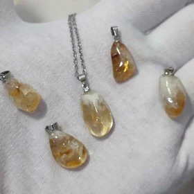 گردنبند راف طبیعی سیترین کد 2 (همراه با زنجیر استیل و بند چرمی)