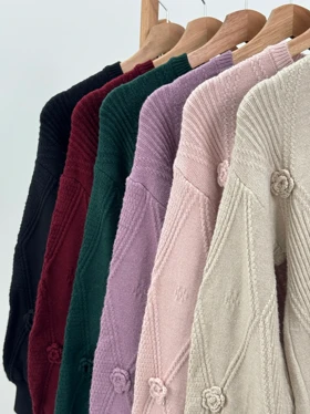 بافت آستین پفی گل‌دار