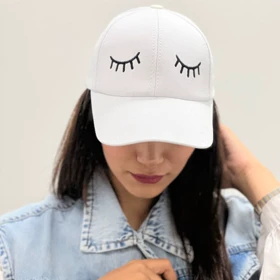 کلاه بیسبالی گلدوزی طرح مژه