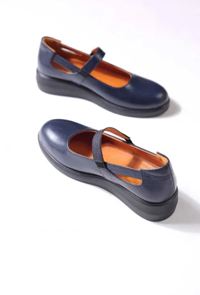 کفش پرسنلی زنانه چرم طبیعی آرتا