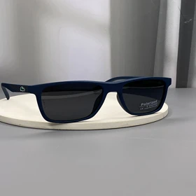 عینک آفتابی لاگوست با فریم کائوچو و لنز پلی‌کربنات پلاریزه UV400 Lacoste Polarized