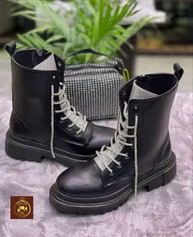 نیم بوت زنانه نگینی بندی چرم و ورنی