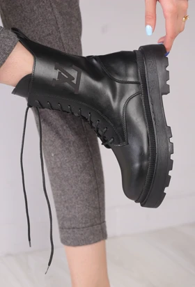 بوت زنانه ال وی 990